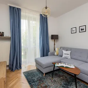  Apartament Tasteful In Center By Renters